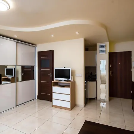 Rynek Standard By Bookinghost